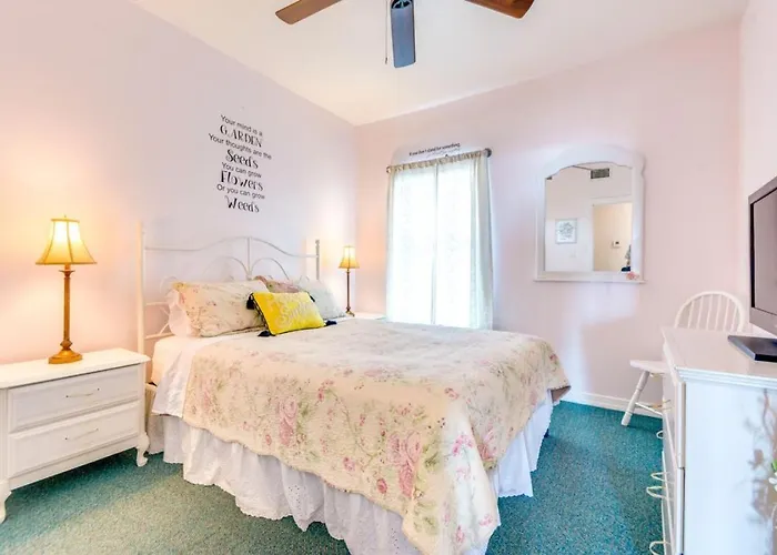 Holiday home Whole Triplex W Decks, Views And Space *