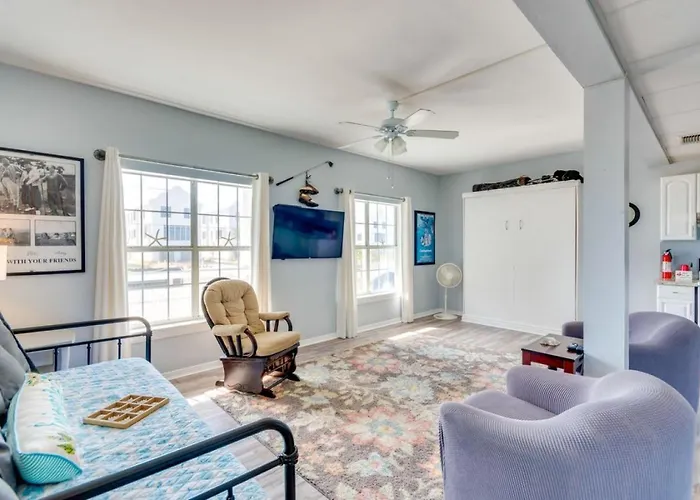 Whole Triplex W Decks, Views And Space Holiday home