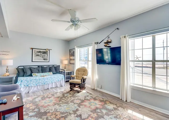 Whole Triplex W Decks, Views And Space