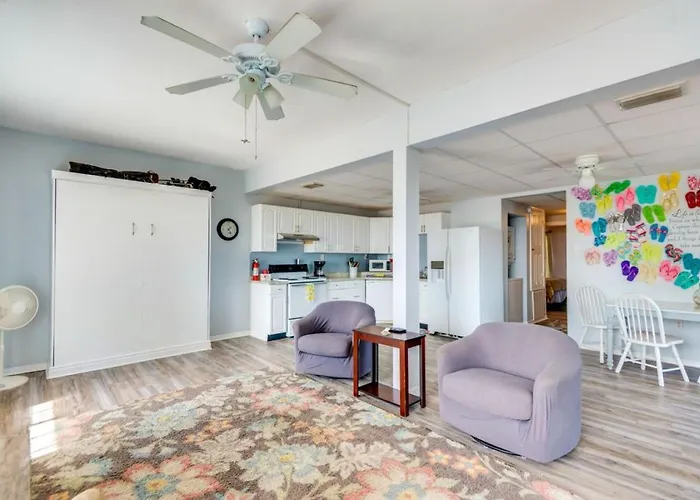 Whole Triplex W Decks, Views And Space *