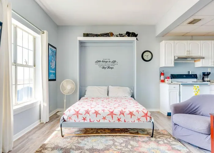 Whole Triplex W Decks, Views And Space * Pensacola