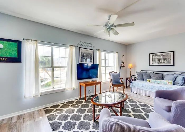 Whole Triplex W Decks, Views And Space *