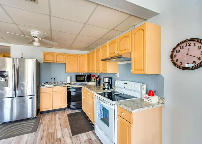 Whole Triplex W Decks, Views And Space Holiday home Pensacola