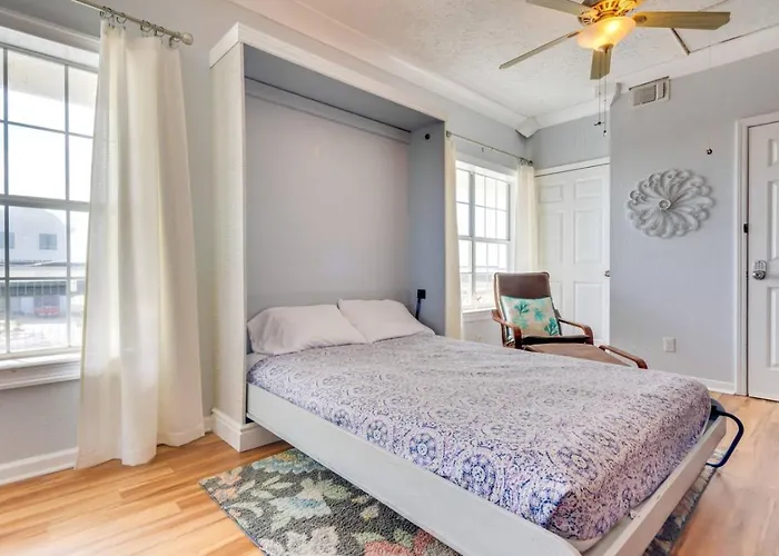 Whole Triplex W Decks, Views And Space Holiday home Pensacola