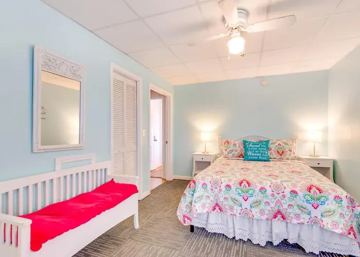 Whole Triplex W Decks, Views And Space Holiday home Pensacola